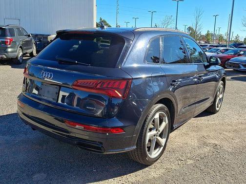 2020 Audi Q5 45 Titanium Premium
