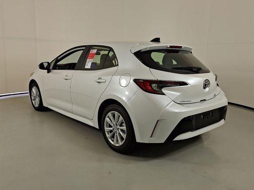 Wind Chill Pearl 2026 Toyota Corolla SE