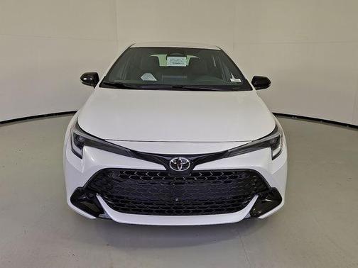 Wind Chill Pearl 2026 Toyota Corolla SE
