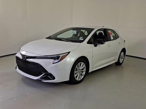 Wind Chill Pearl 2026 Toyota Corolla SE