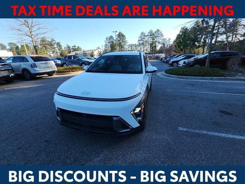 2024 Hyundai KONA SEL