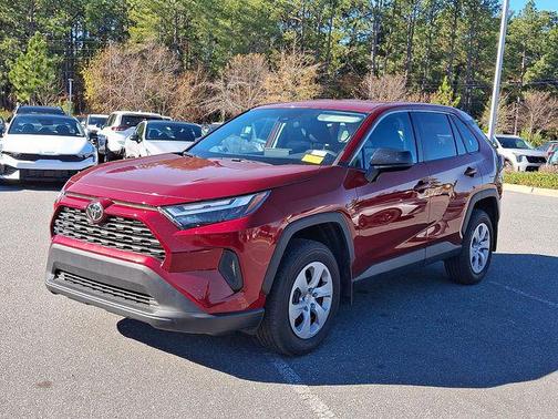 2024 Toyota RAV4 LE