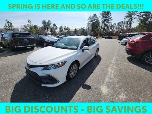 2022 Toyota Camry LE