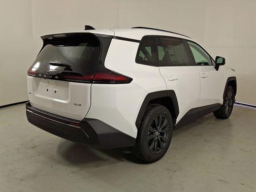 Ice Cap 2026 Toyota RAV4 XLE Premium