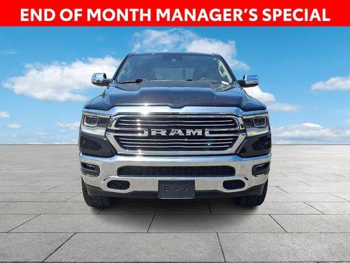 Diamond Black Crystal Pearlcoat 2021 RAM 1500 Laramie