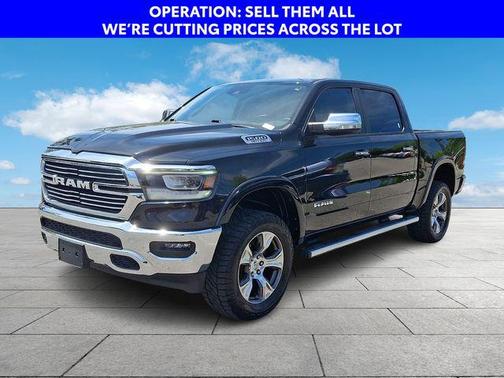 Diamond Black Crystal Pearlcoat 2021 RAM 1500 Laramie