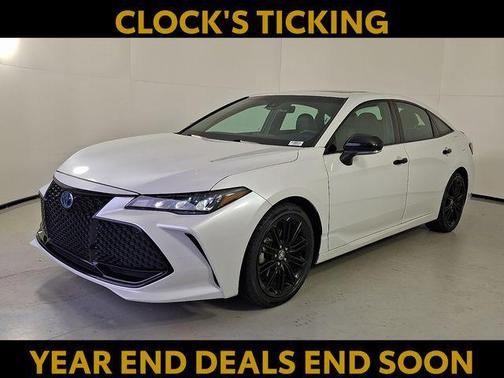2022 Toyota Avalon Hybrid XSE
