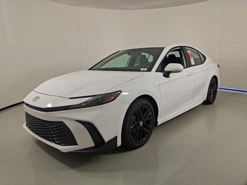 Ice Cap 2026 Toyota Camry SE