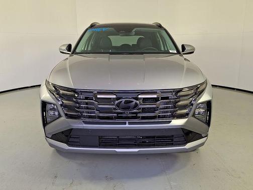 Shimmering Silver 2026 Hyundai TUCSON Plug-In Hybrid Limited
