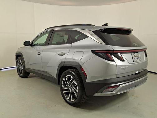 Shimmering Silver 2026 Hyundai TUCSON Plug-In Hybrid Limited