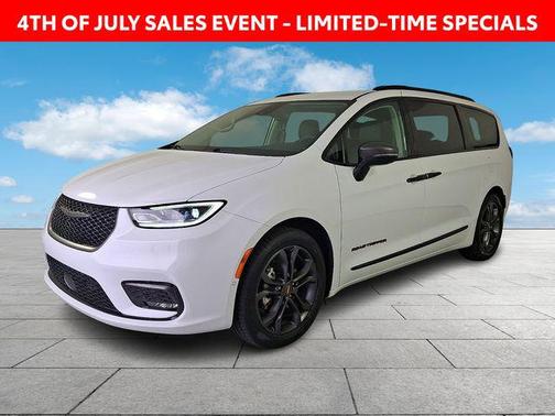 Bright White Clearcoat 2024 Chrysler Pacifica Touring L