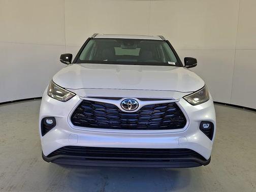 2026 Toyota Highlander Hybrid XLE