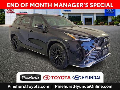 Midnight Black Metallic 2023 Toyota Highlander XSE