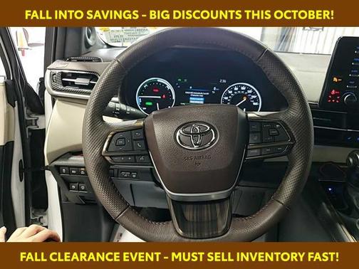 2024 Toyota Sienna Platinum