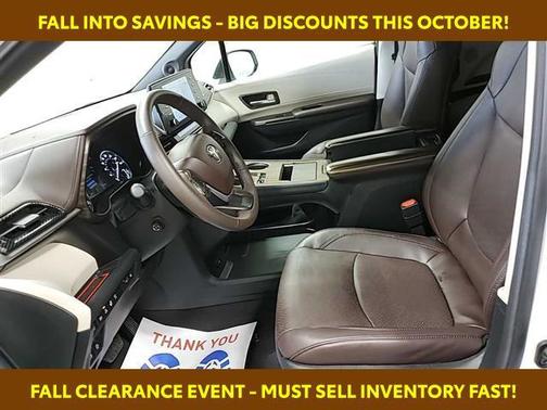 2024 Toyota Sienna Platinum