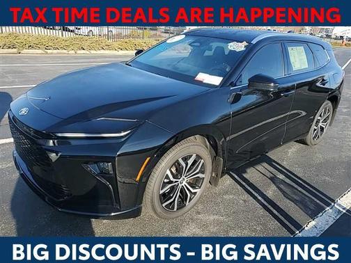 2025 Toyota Crown Signia XLE