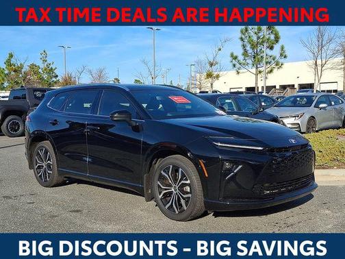 2025 Toyota Crown Signia XLE