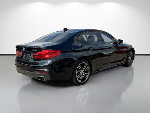 Black Sapphire Metallic 2020 BMW 540 i xDrive