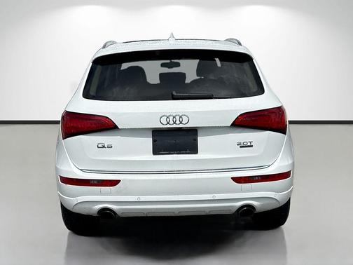 Glacier White Metallic 2015 Audi Q5 2.0T Premium Plus