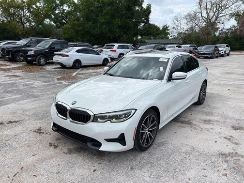2021 BMW 330 i