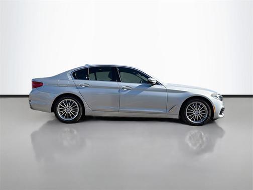 2019 BMW 530 i