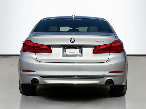 2019 BMW 530 i