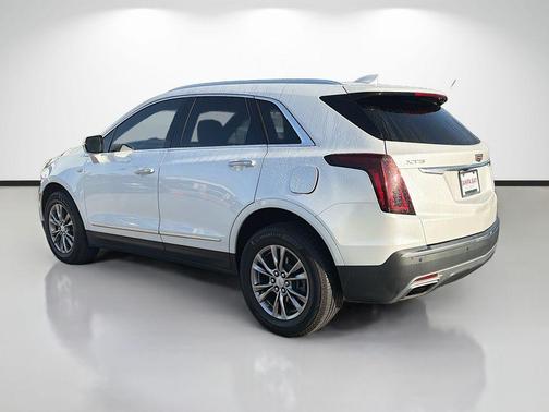 Crystal White Tri-Coat 2021 Cadillac XT5 Premium Luxury