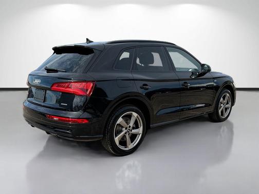 2020 Audi Q5 40 Premium Plus