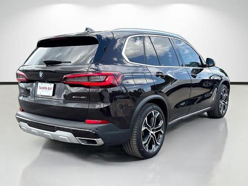 Sparkling Brown Metallic 2021 BMW X5 sDrive40i