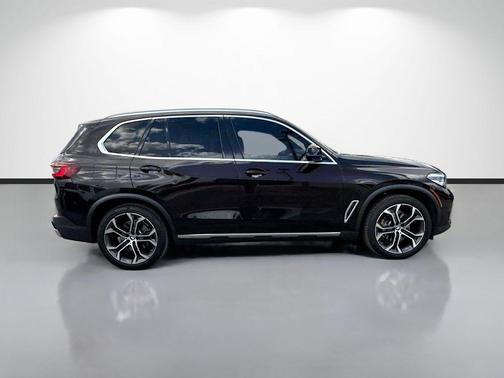 Sparkling Brown Metallic 2021 BMW X5 sDrive40i