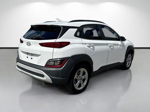 Lunar White 2022 Hyundai KONA SEL