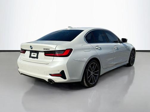 2020 BMW 330 i