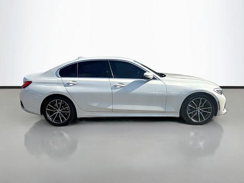 2020 BMW 330 i