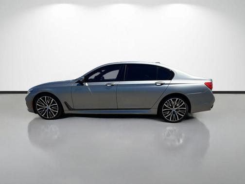 2018 BMW 750 i