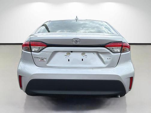 Classic Silver Metallic 2024 Toyota Corolla LE