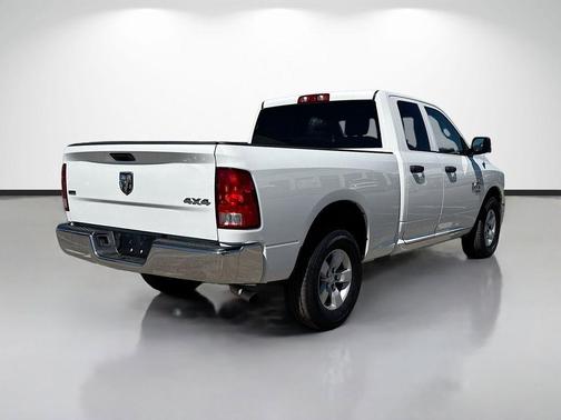 Bright White Clearcoat 2024 RAM 1500 Classic SLT