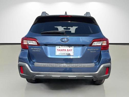 Abyss Blue Pearl 2019 Subaru Outback 3.6R Limited