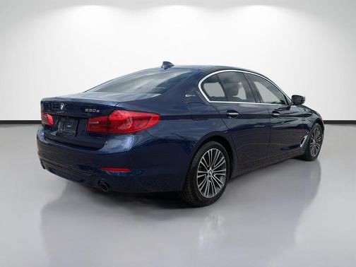 Mediterranean Blue Metallic 2018 BMW 530e iPerformance