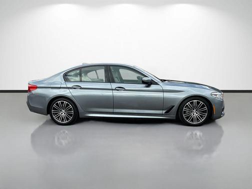2017 BMW 540 i