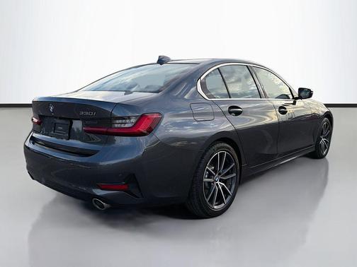 2019 BMW 330 i