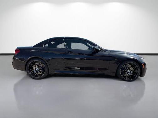 Black Sapphire Metallic 2019 BMW M4 Base