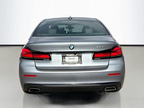 2021 BMW 530 i