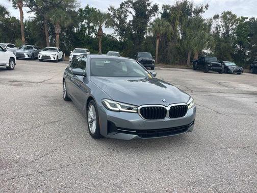 2021 BMW 530 i