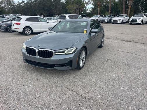 2021 BMW 530 i