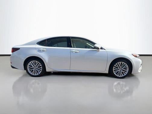 2017 Lexus ES 350 Base