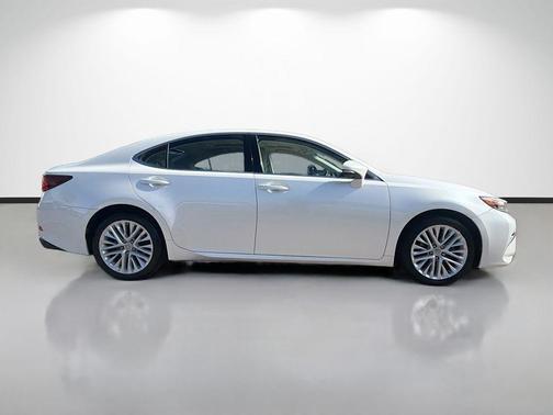 2017 Lexus ES 350 Base