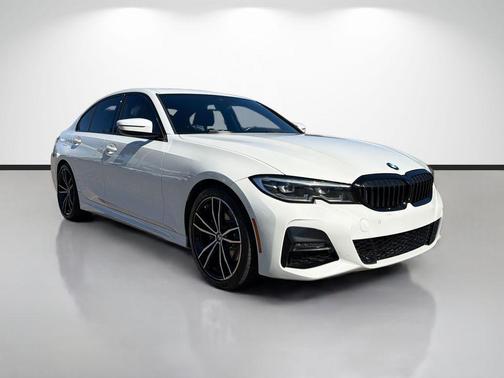 2019 BMW 330 i