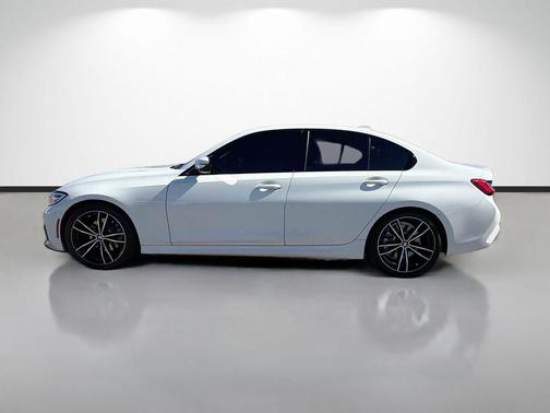 2019 BMW 330 i