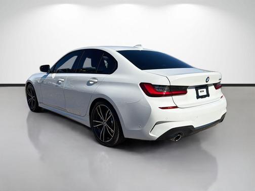 2019 BMW 330 i