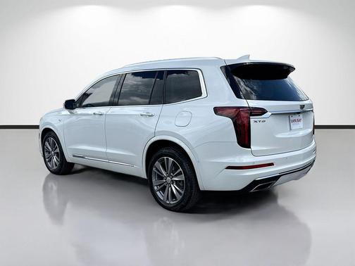 Crystal White Tri-Coat 2022 Cadillac XT6 Premium Luxury FWD